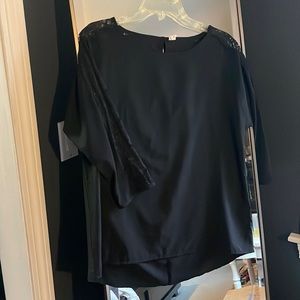 Black Quarter Sleeve Top l Small